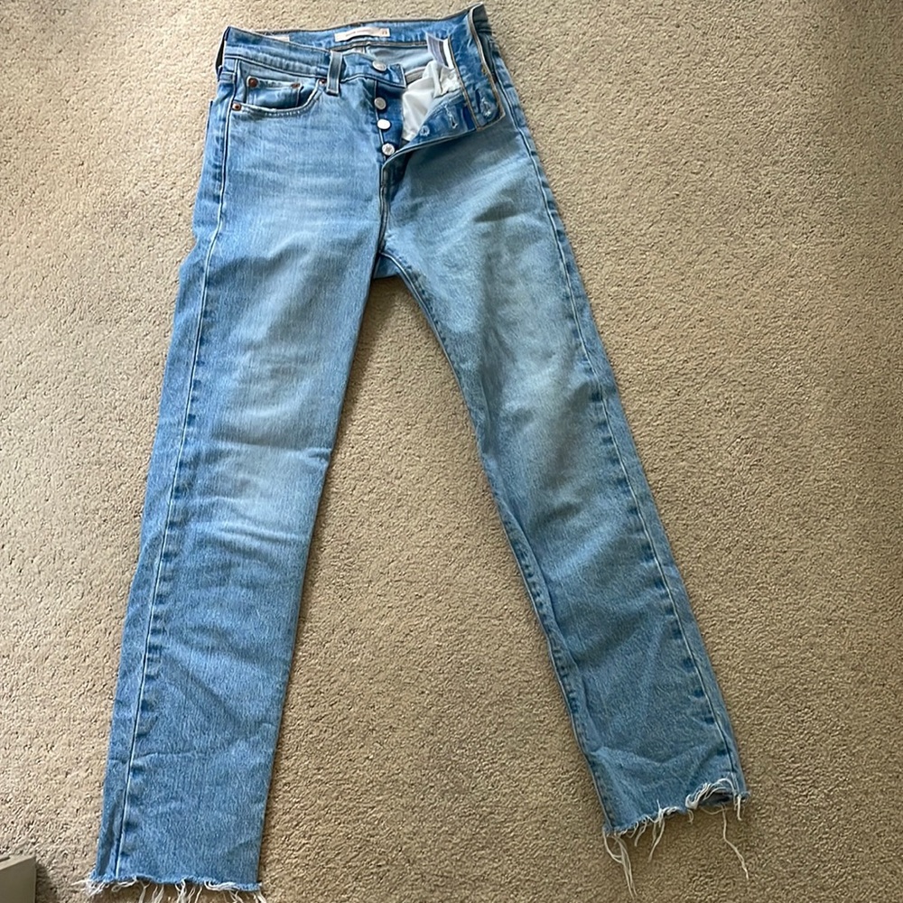 Levi Wedgie Straight light wash jeans